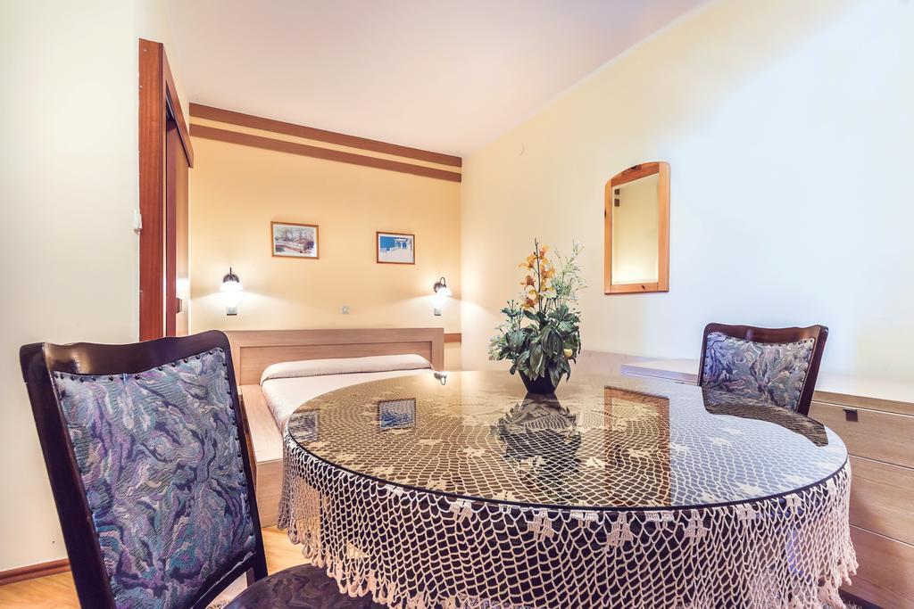 Villa Roses Apartments & Wellness Ičići Kültér fotó