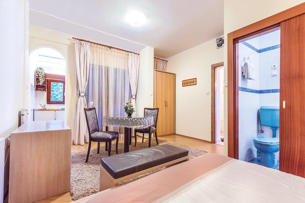 Villa Roses Apartments & Wellness Ičići Kültér fotó